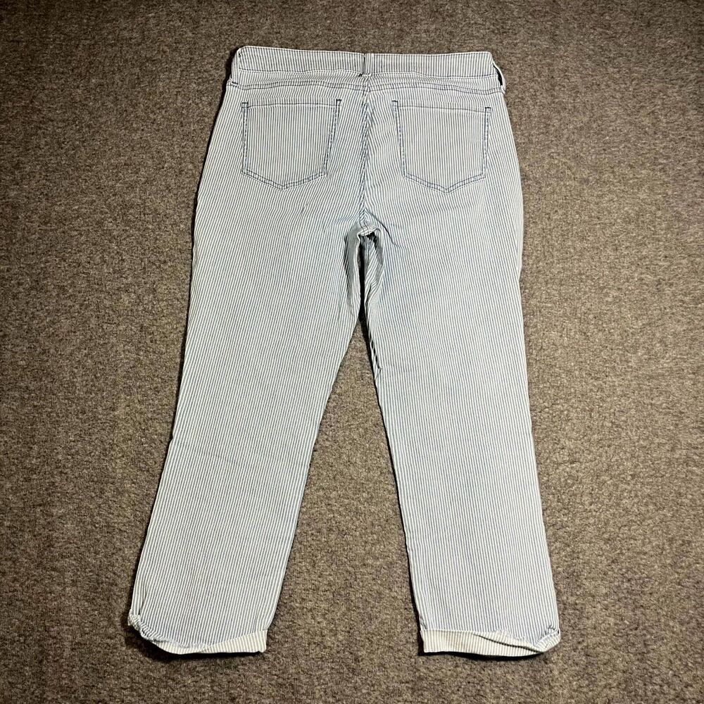 NYDJ Cropped Pants Womens 8 Blue Pinstriped Casual 30X23 Beachy Capri Mom Preppy - Picture 2 of 10